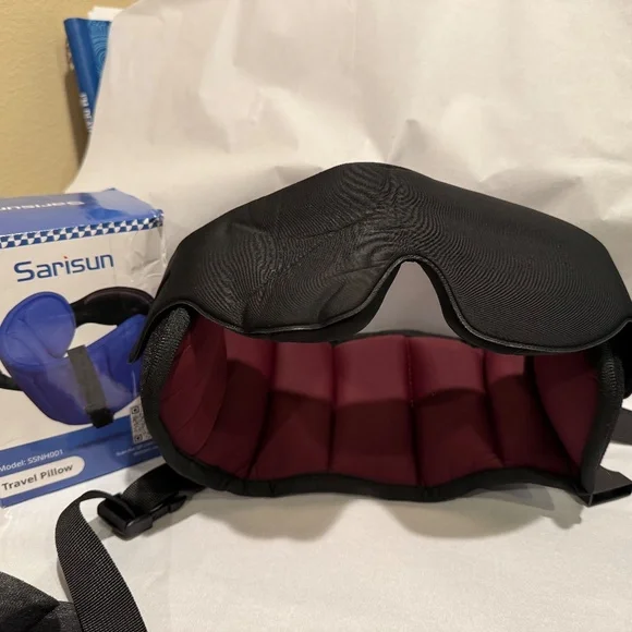 Headrest Travel Pillow + Sleep Mask EUC - Picture 6 of 7
